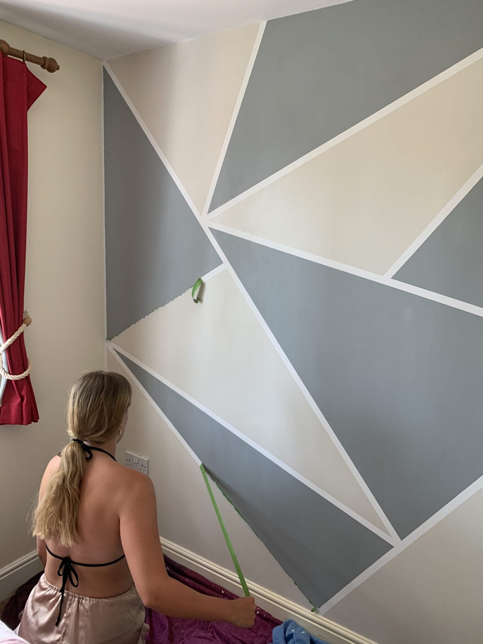 How To Paint Gorgeous Geometric Wall Designs Easily | Emma and 3