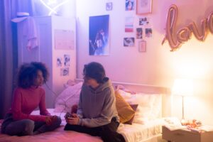 how to help teenagers make friends